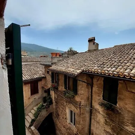 House Of Leaves Apartamento Trevi